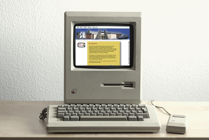 Oude computer met Gaswacht website